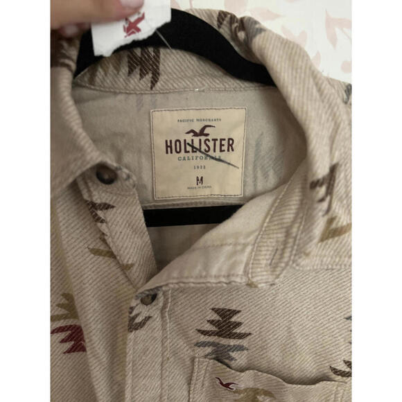NWT Hollister Men’s Casual Printed Button-Up Shirt - M MED - Picture 3 of 8